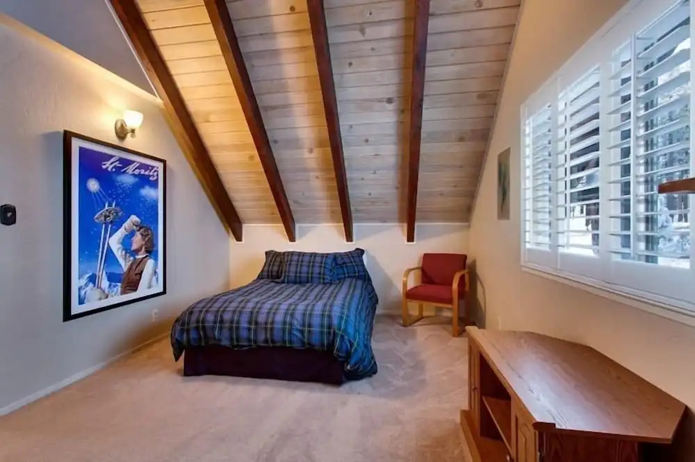 3710 Needle Peak Road