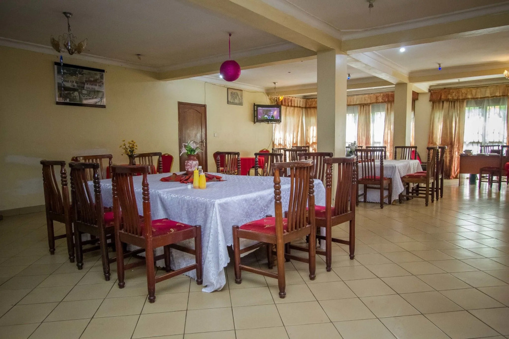 La Grand Chez Johnson Hotel Muyenga