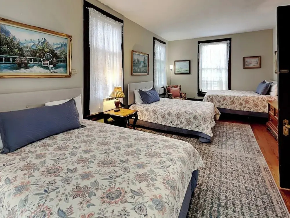 Victorian Rose by Ryson Vacation Rentals
