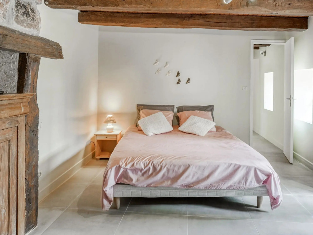 Tranquil holiday home with private pool