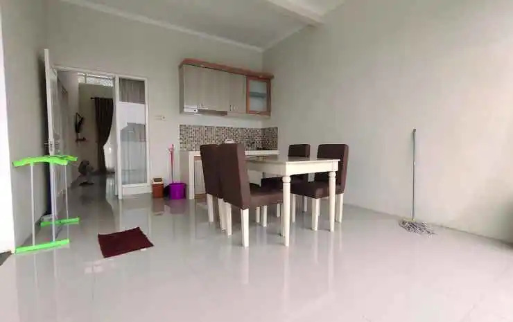Villa Emerald B11 by N2K