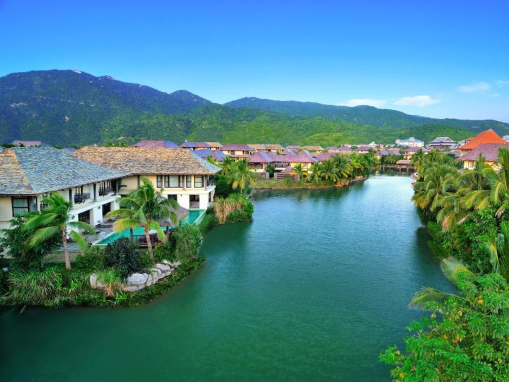 Sanya Yalong Bay Villas & Spa