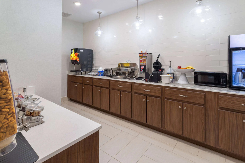La Quinta Inn & Suites by Wyndham Augusta Fort Eisenhower