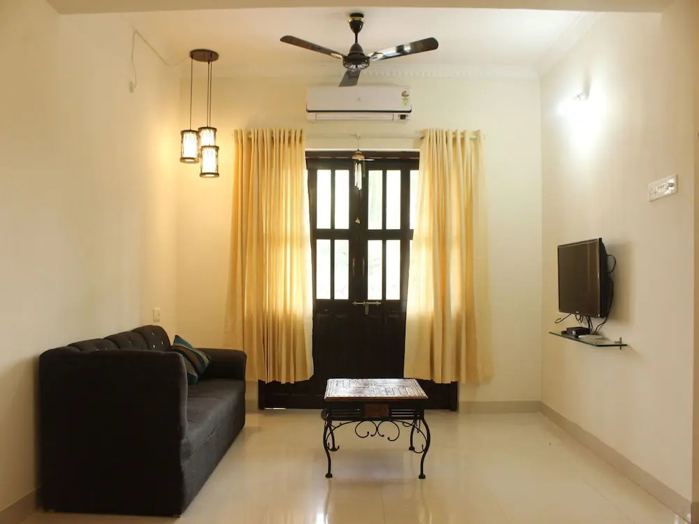 OYO 9175 Home Cozy 1 BHK Near Candolim Beach