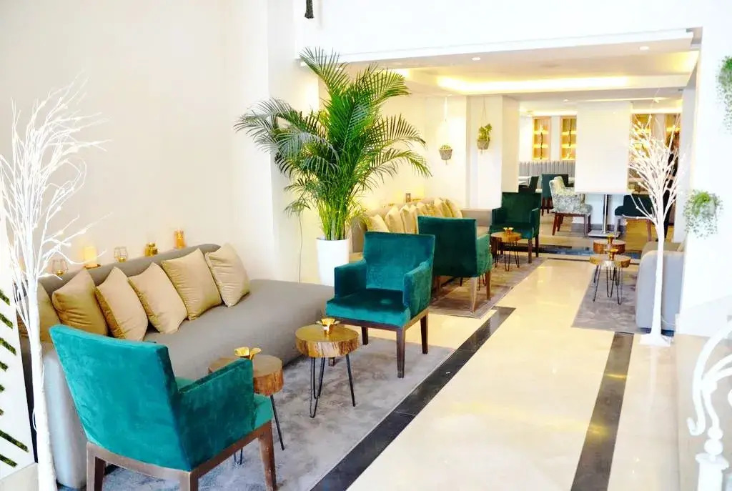 WINDSOR HOTEL CITY CENTER