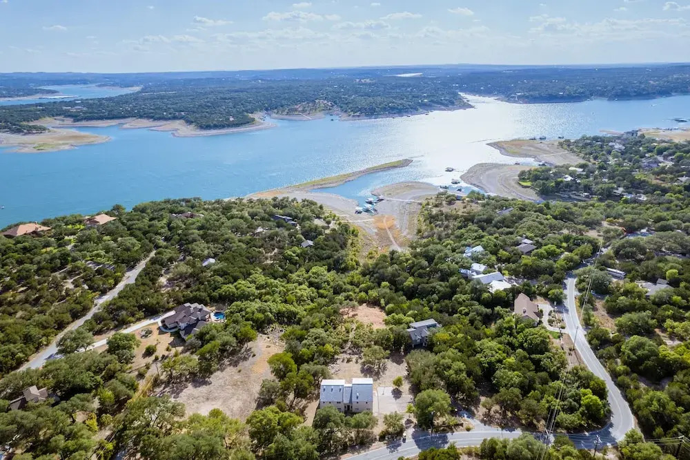 Lavish Lake Getaway