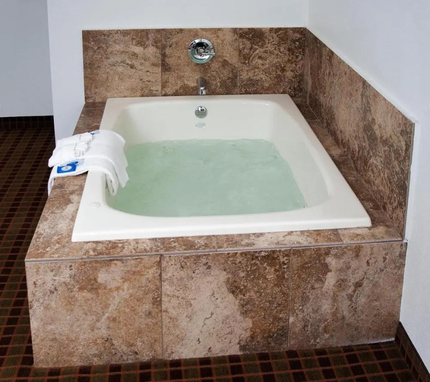 Express Inn & Suites Greensville TX