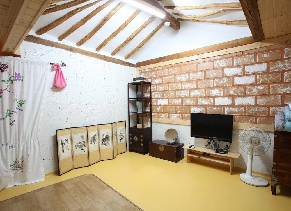Hwangnam Gotaek Keumseulchae