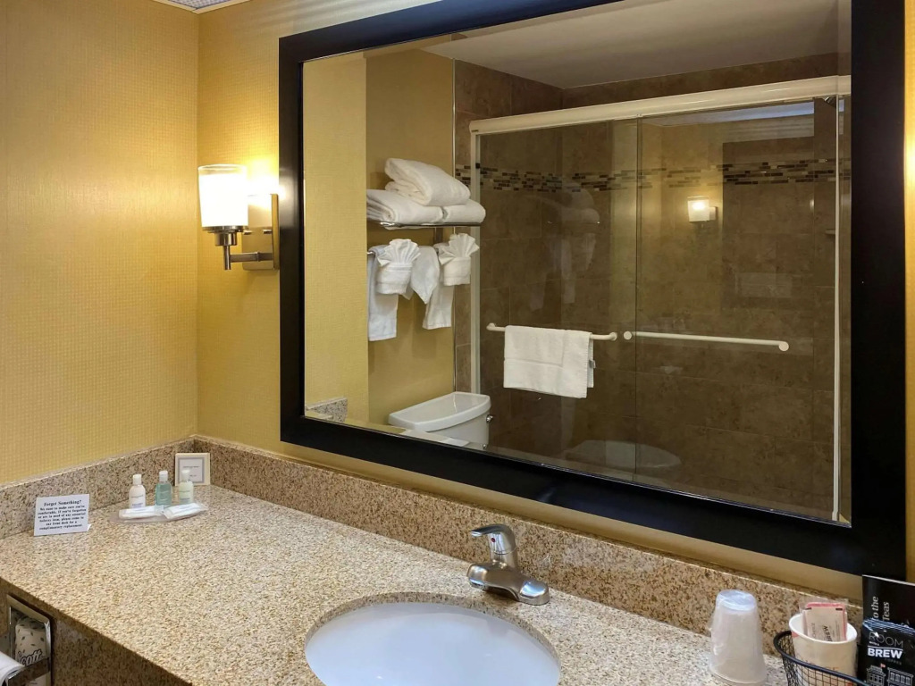 Clarion Hotel & Conference Center Toms River