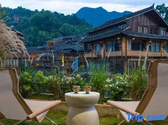Zhaoxing Dong Village Fuguang Courtyard