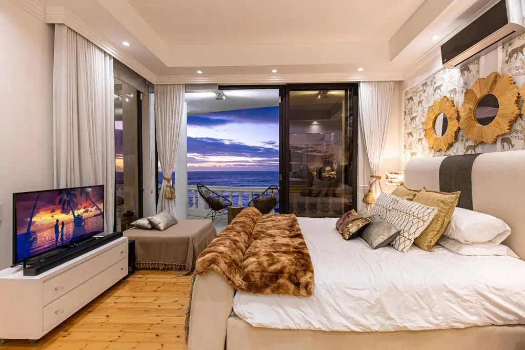 Clifton YOLO Spaces - Clifton Beachfront Apartments