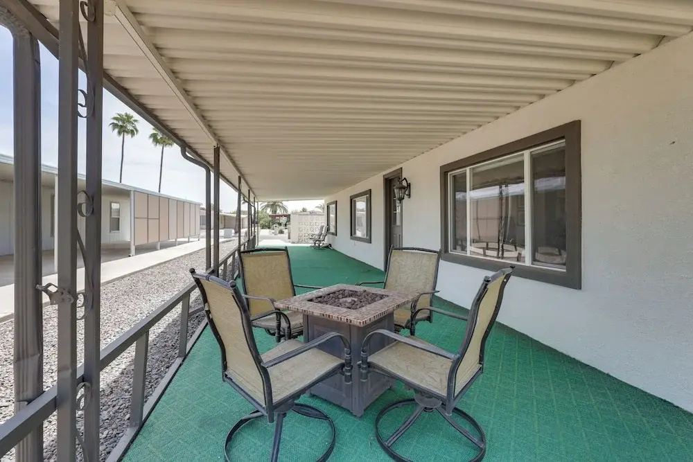 Golf Course Views: Resort Retreat in Sun Lakes