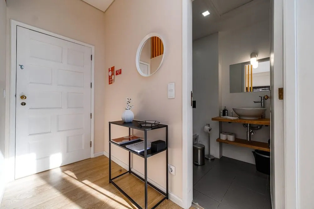 Nomad's Porto City & View