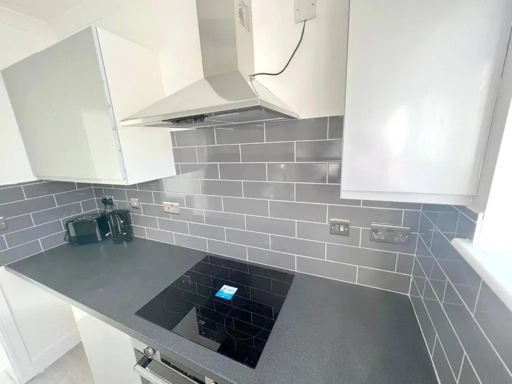New 5-bed & 4 Bathroom House in Croydon