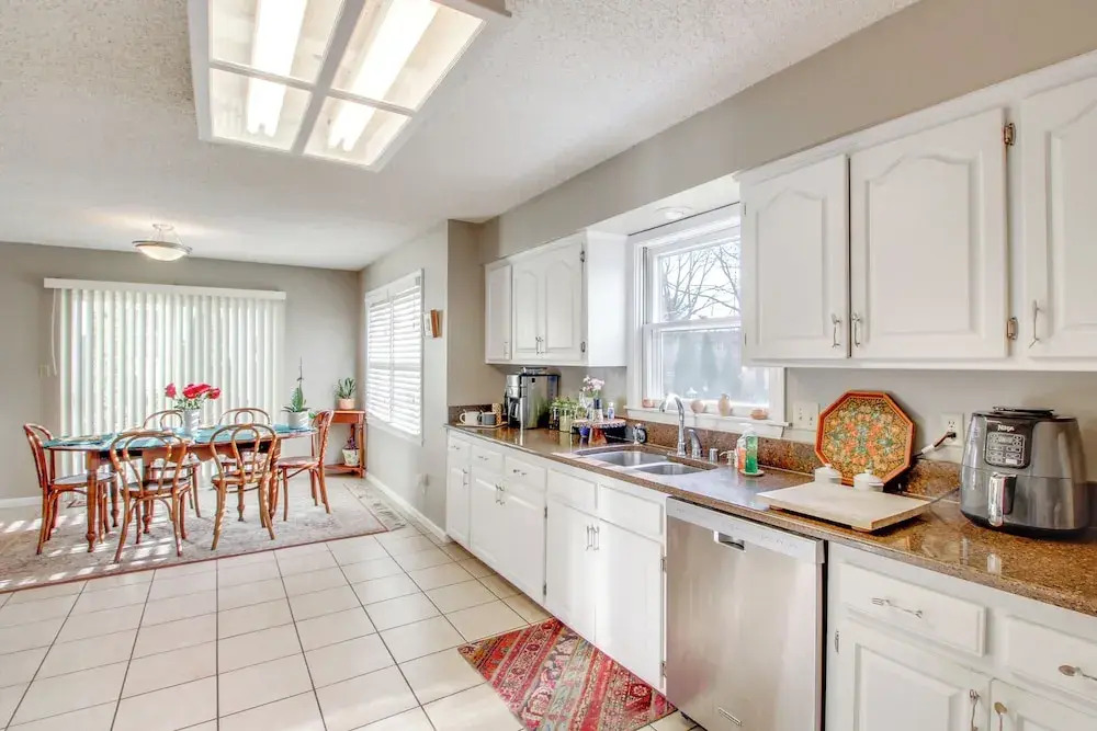 2 Mi to KU Campus: Group Getaway w/ Patio & Garden