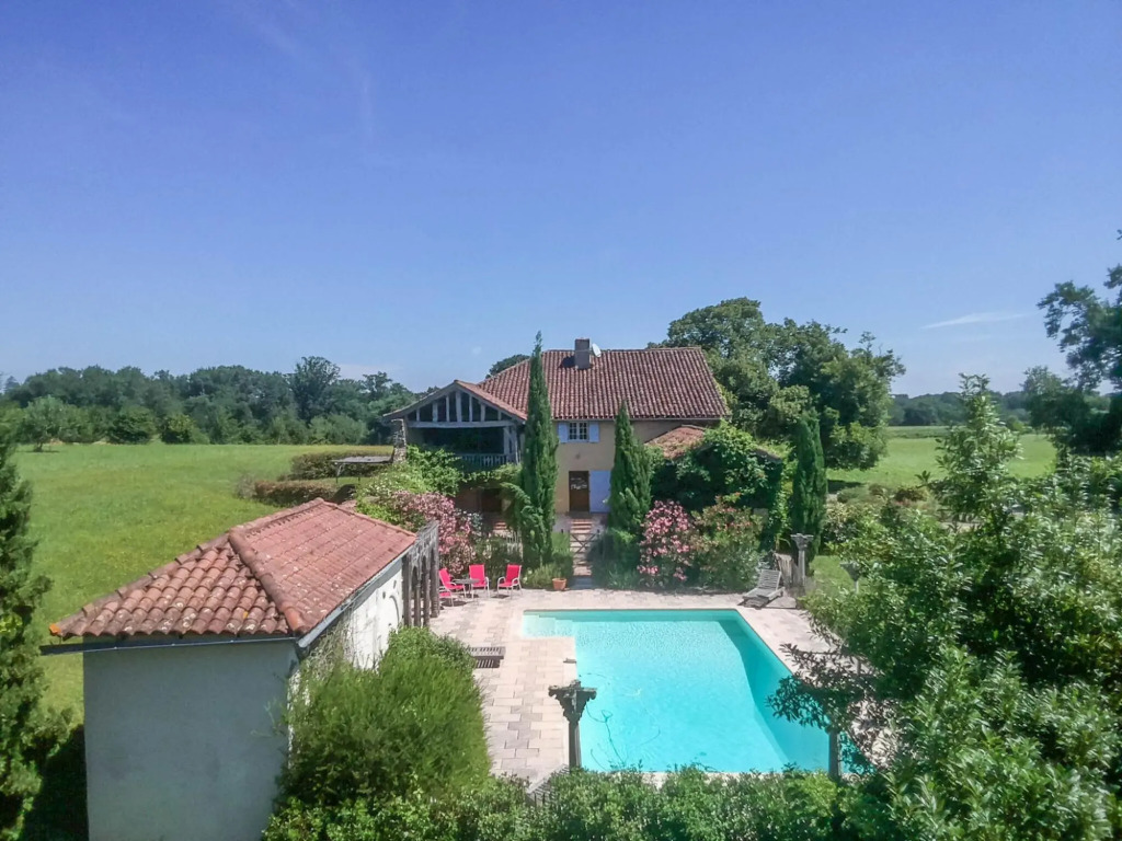 Beautiful Farmhouse With Private Pool