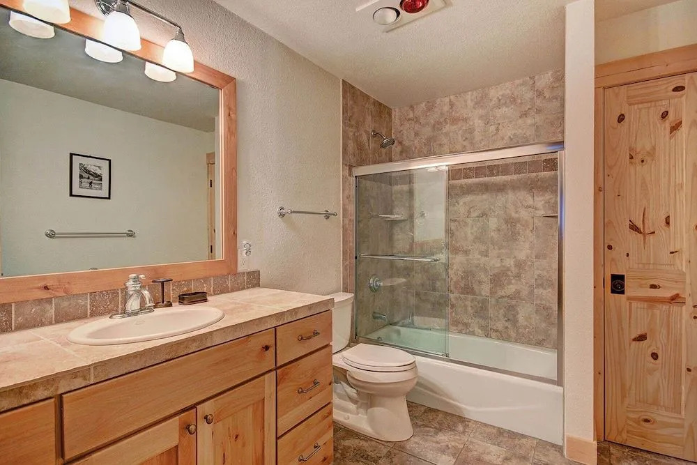 Longbranch 318 - 3 Br Condo