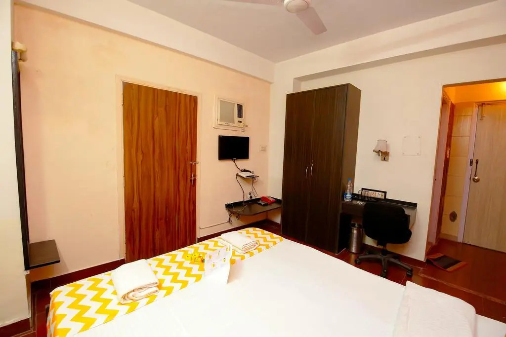OYO 4219 Ratnakar Residency