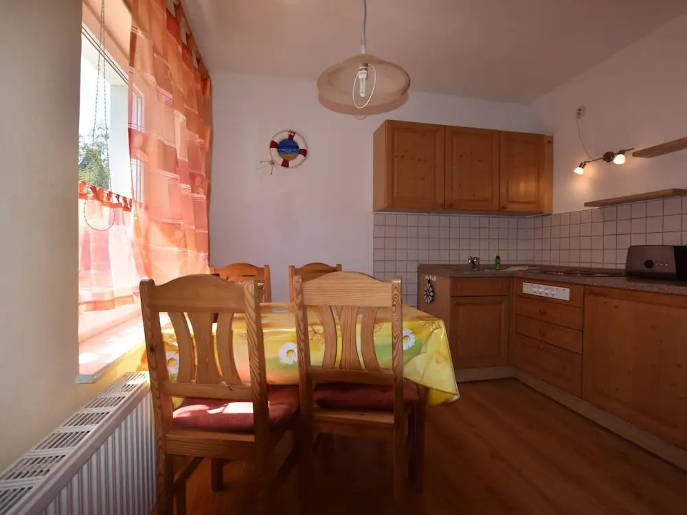 Geraeumige Ferienwohnung mit Garten
