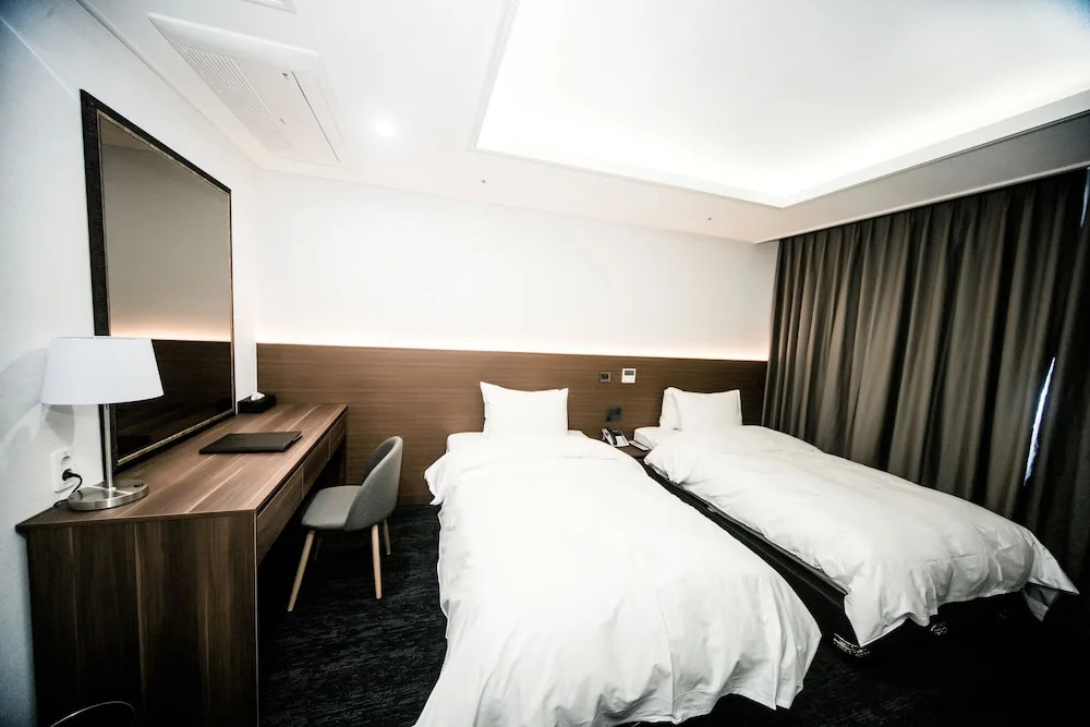 Grandhillstone Hotel