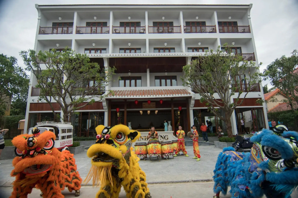 Vinh Hung Old Town Hotel