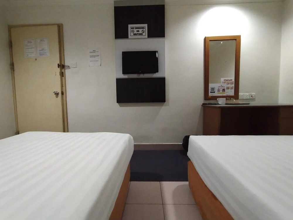 OYO 90632 Faber Inn