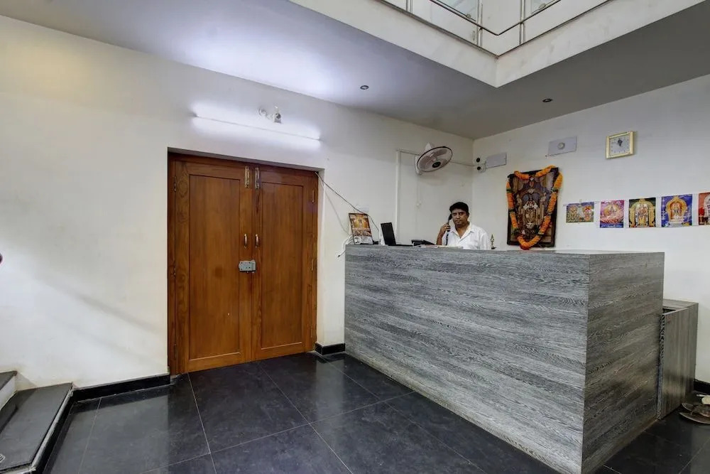 Oyo 46168 Sky Hotels