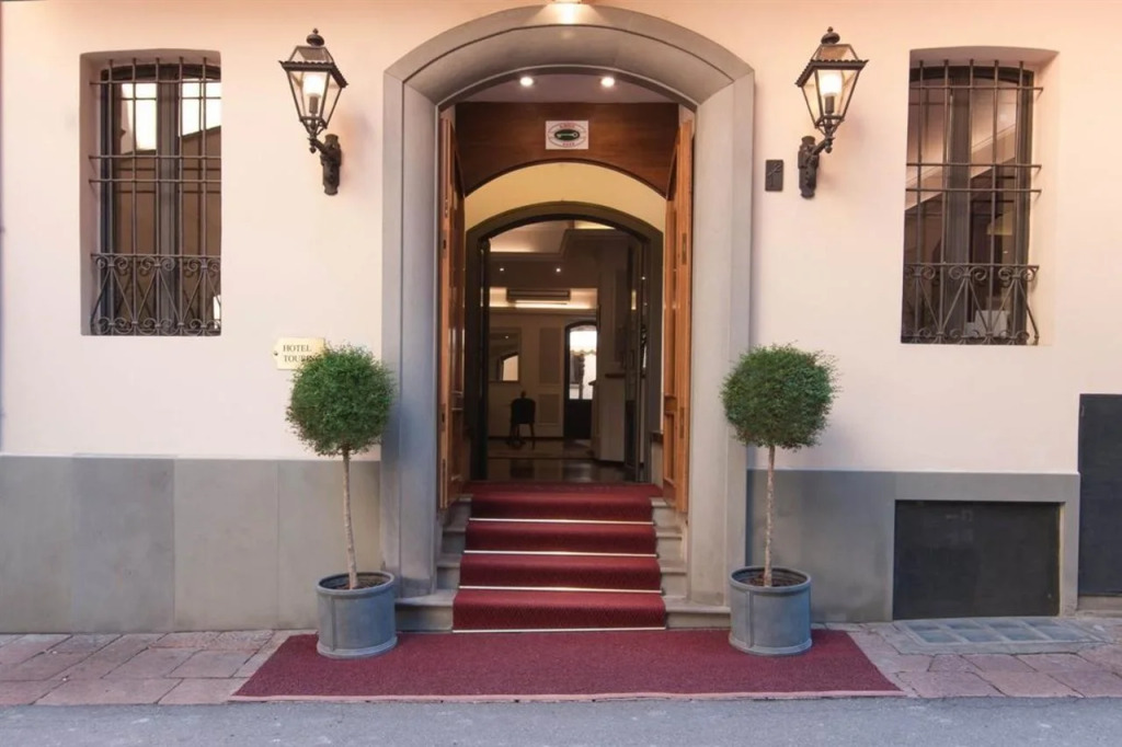 Hotel Touring