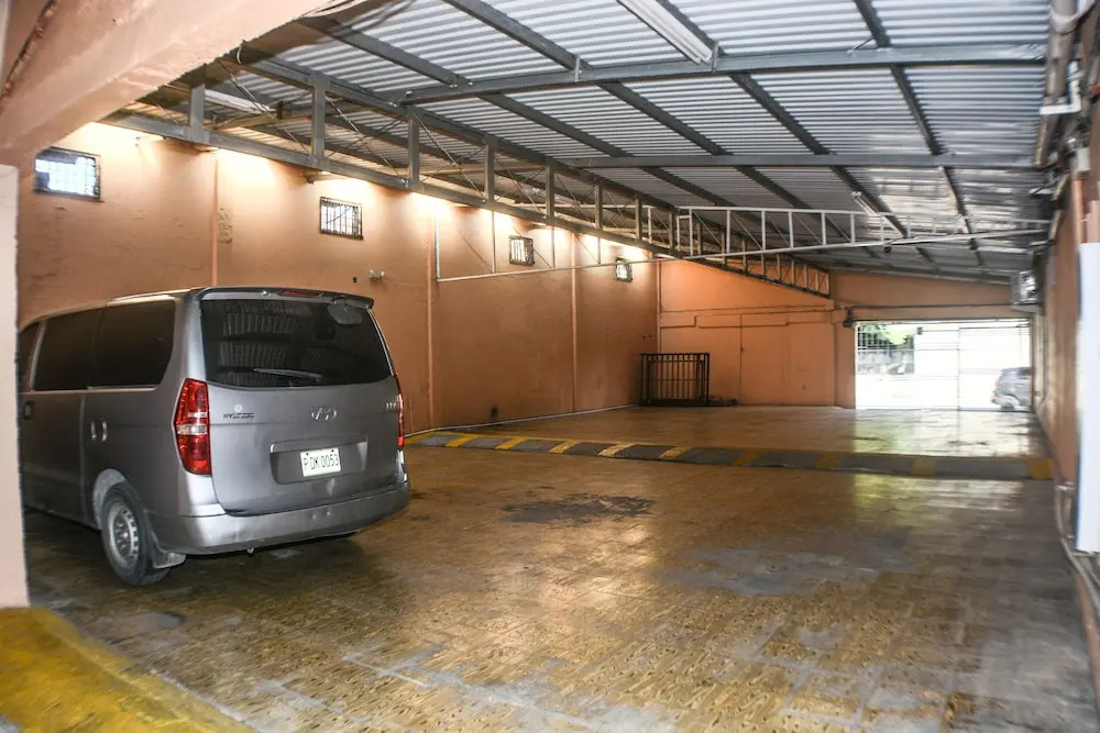 Uw Oasis Hotel
