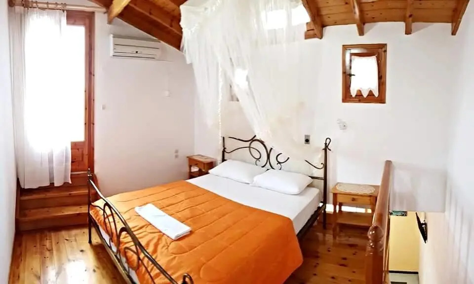 Hotel Mando