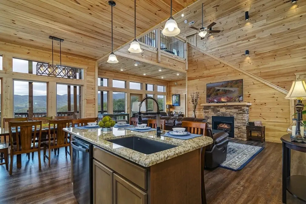 Panoramic Perfection - 5 Bedrooms, 5.5 Baths, Sleeps 14 5 Cabin by RedAwning