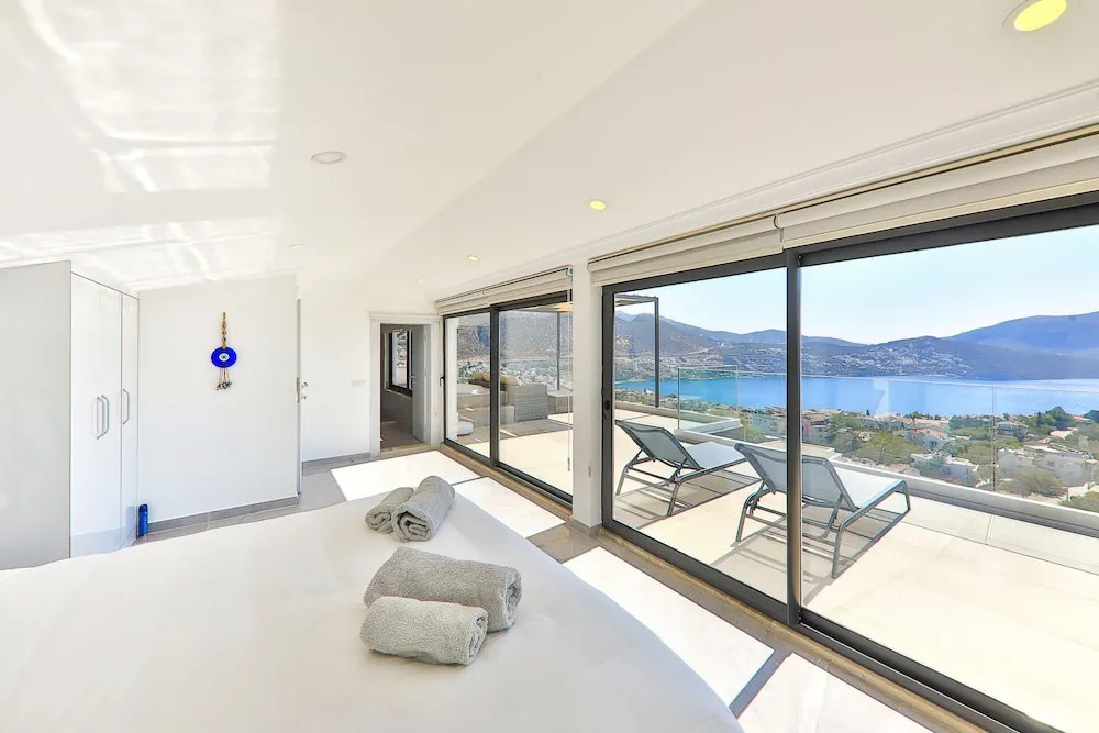 Villa Kajaim Sleeps 8 With Pool