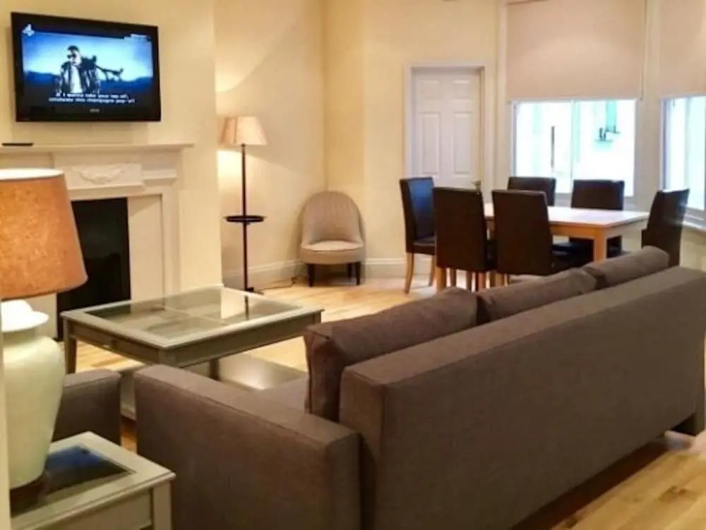 2 bedroom Kensington Suites