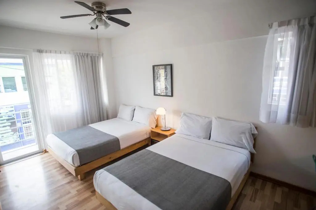 Hotel Hostal Tres Central
