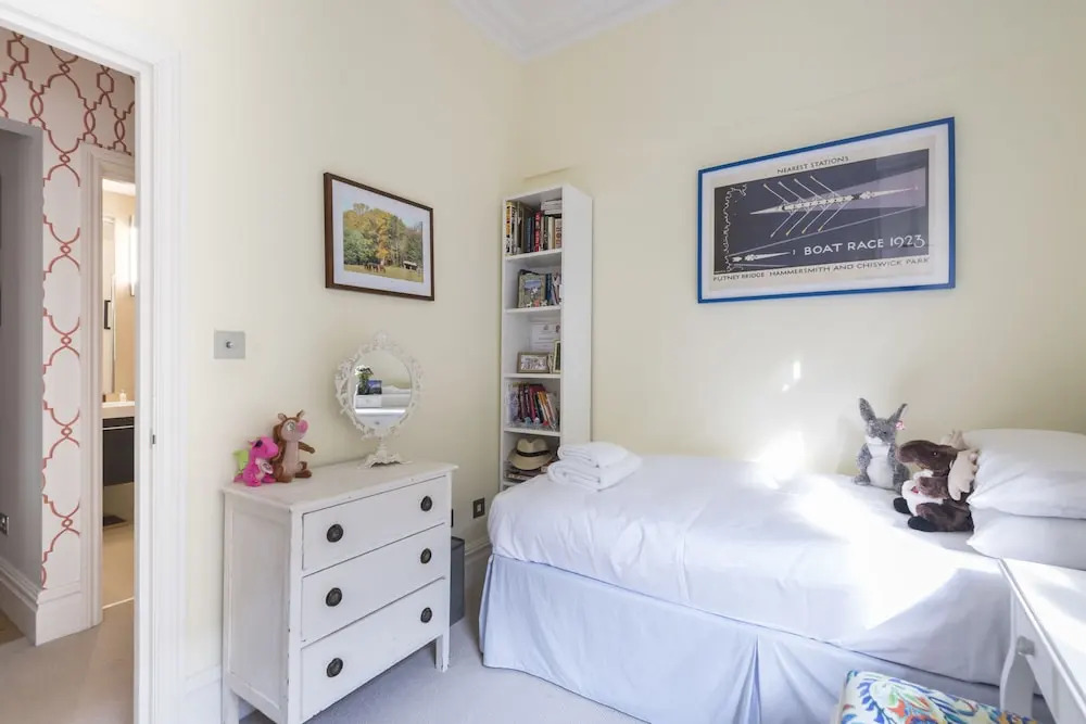 Beautiful Family home in Putney