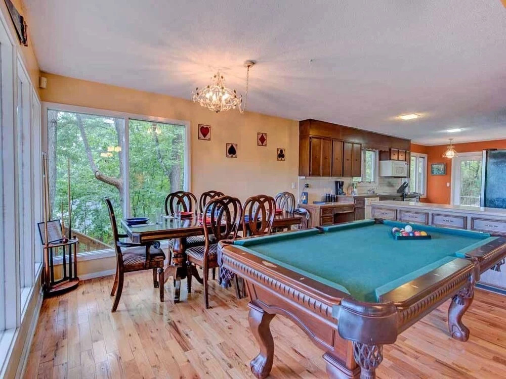 NeverEnding View 3 Bedroom Home with Hot Tub