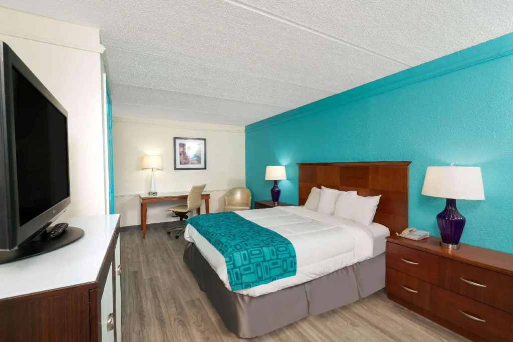 Econo Lodge College Park