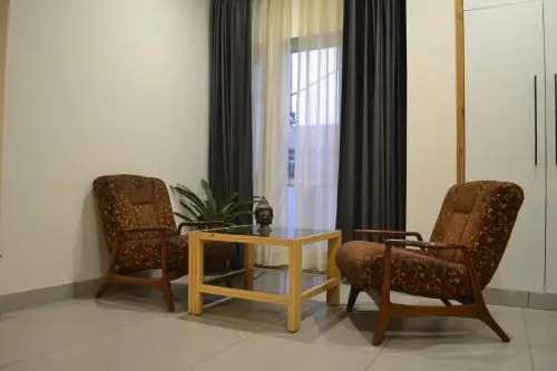 Mayur Hotel Bar And Restaurant