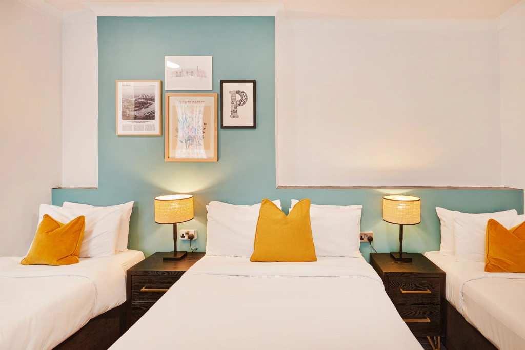 Huttons Hotel, Victoria London