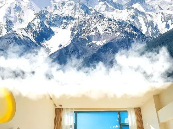Shallow Mountain ·Snow Mountain View and Oxygen Supply Homestay (Dukezong Ancient City Branch)