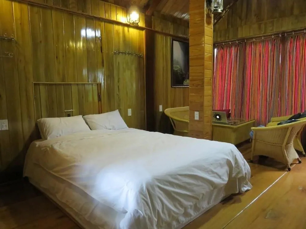 Phong Nha Mountain House