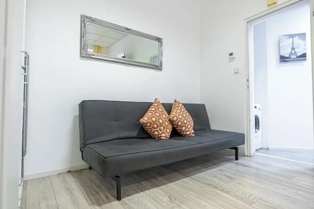 Bright 1BR Apartment in Central Vienna