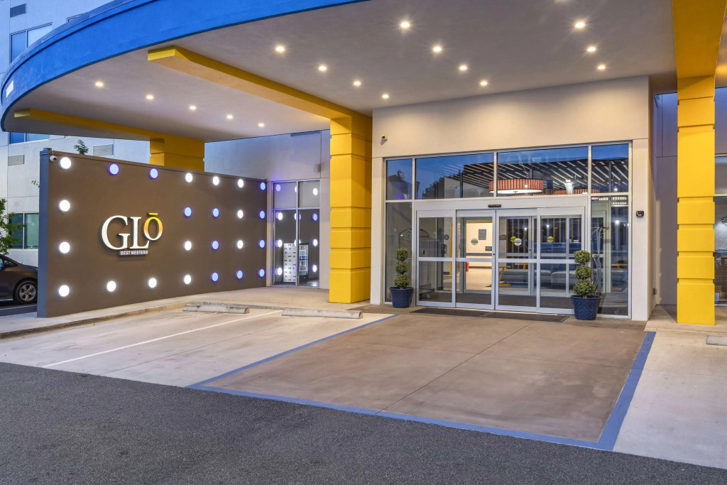 GLō Best Western Savannah-Gateway I-95