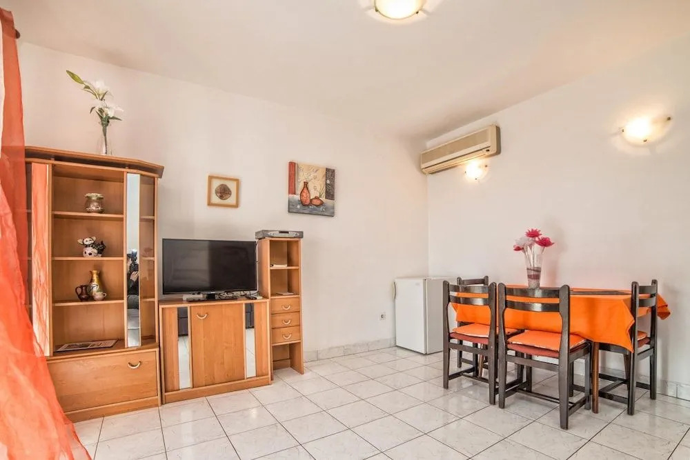 Apartments Marija 821