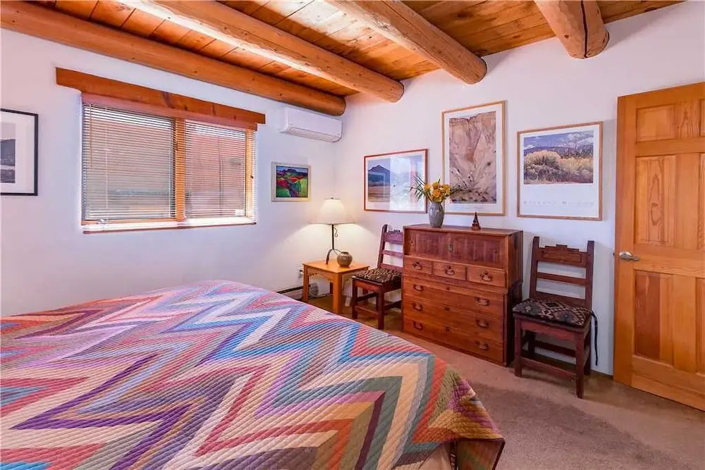 Alma Compound Casita, 1 Bedroom, Sleeps 2, Walk to Plaza, Fireplace, WiFi