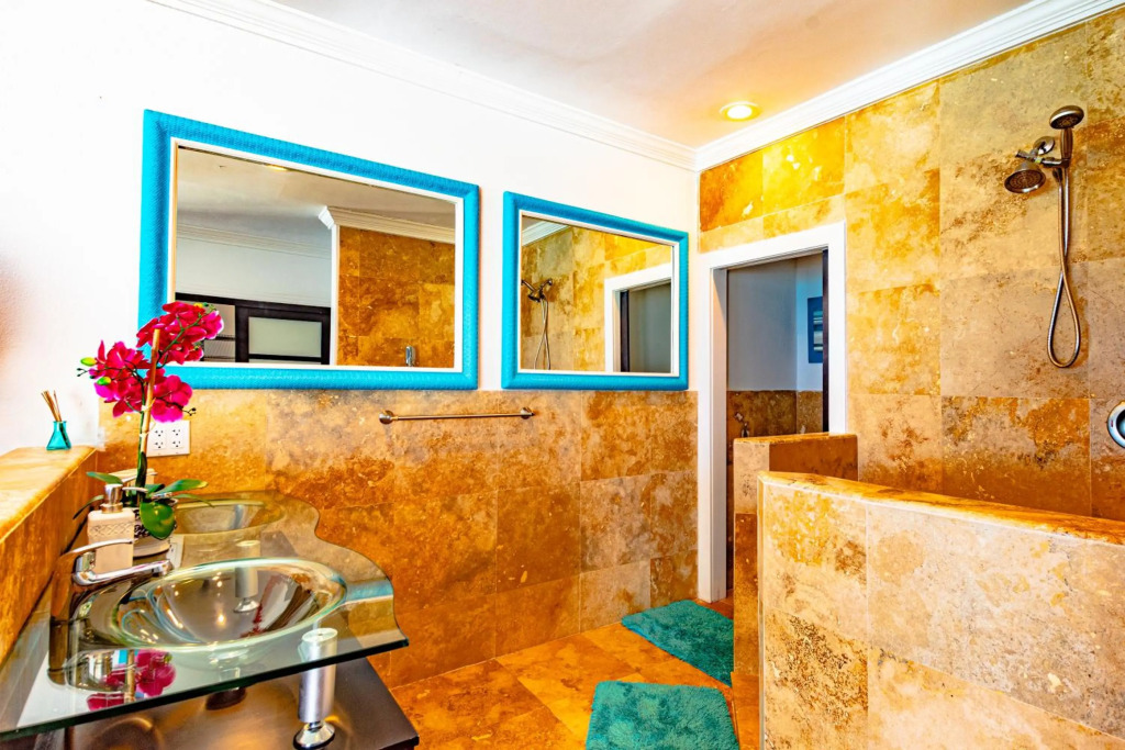 Caprice 7 -Oceanfront Villa - Gated Community with Pool