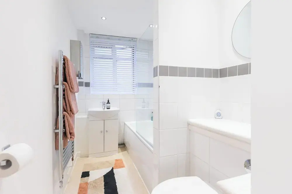 Perfectly Located Apartment Above Tube Station