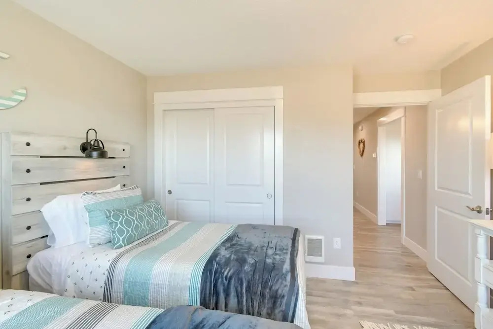 Pet-friendly Retreat w/ Fenced Yard, Walk to Beach