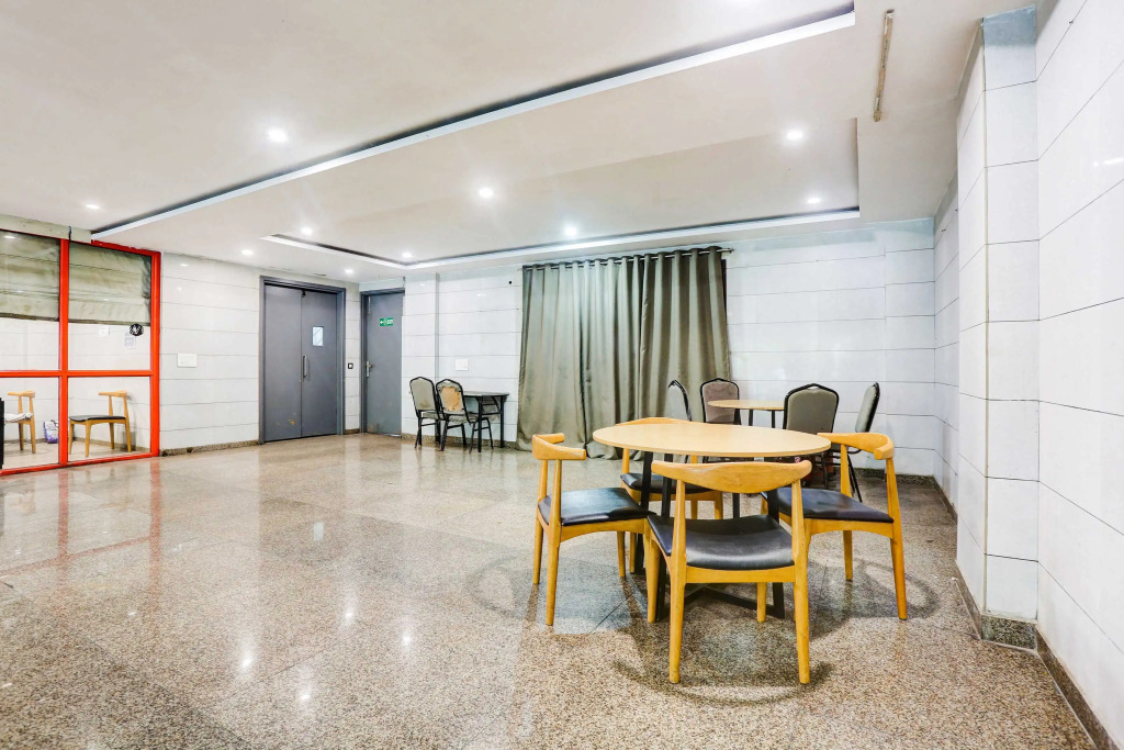 Townhouse Oak Iskcon Temple Rohini