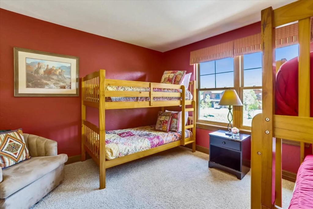 Highland Greens Comfort 3 Bedroom Townhouse by Redawning